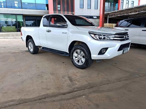 2017 TOYOTA Hilux