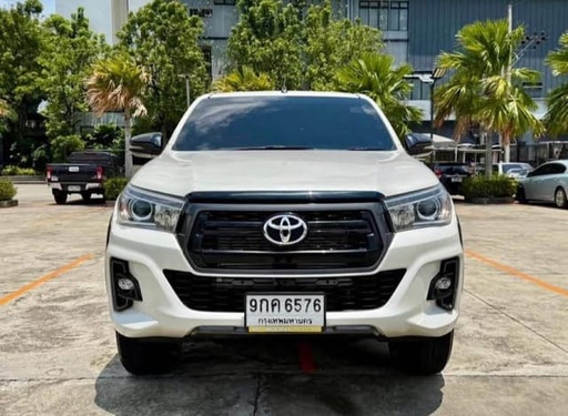 2019 TOYOTA Hilux