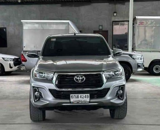 2017 TOYOTA Hilux, 