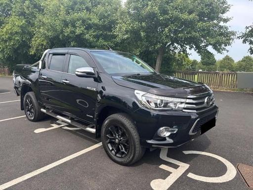 2017 TOYOTA Hilux