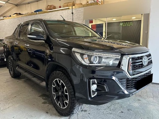 2017 TOYOTA Hilux
