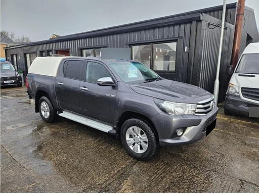2018 TOYOTA Hilux