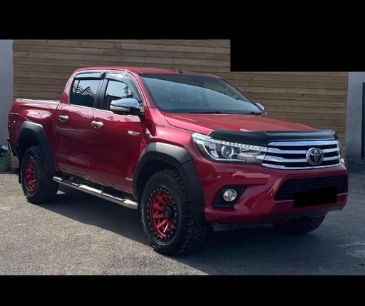2017 TOYOTA Hilux