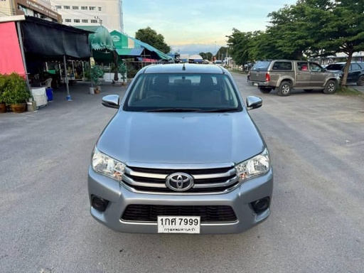2017 TOYOTA Hilux