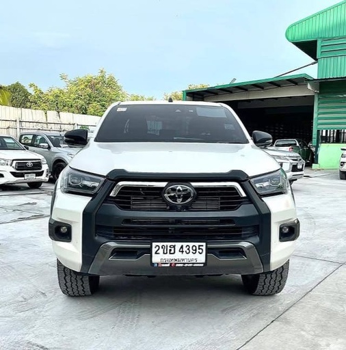 2022 TOYOTA Hilux