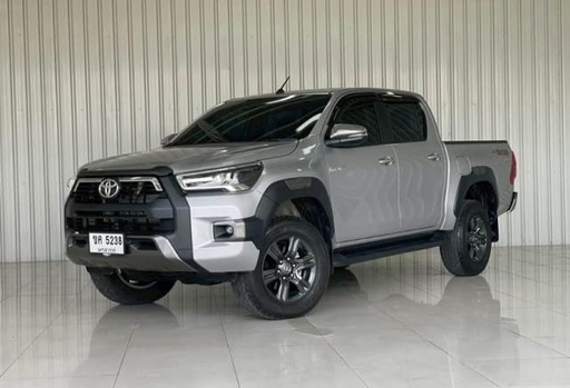 2024 TOYOTA Hilux