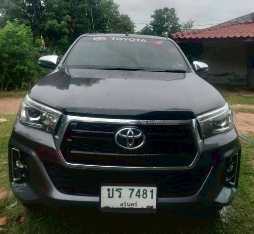 2019 TOYOTA Hilux