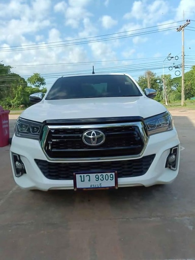 2019 TOYOTA Hilux