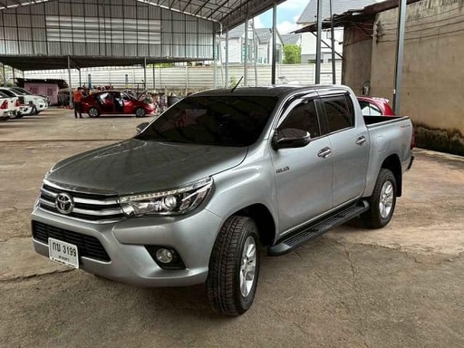 2017 TOYOTA Hilux, 