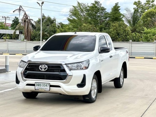 2023 TOYOTA Hilux
