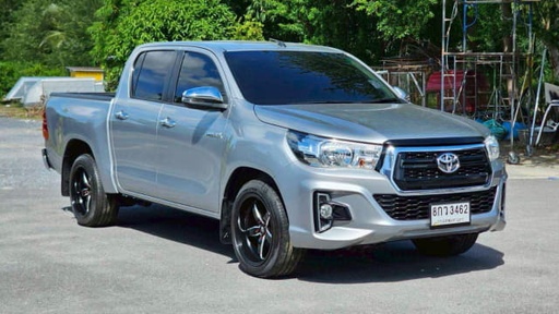 2019 TOYOTA Hilux