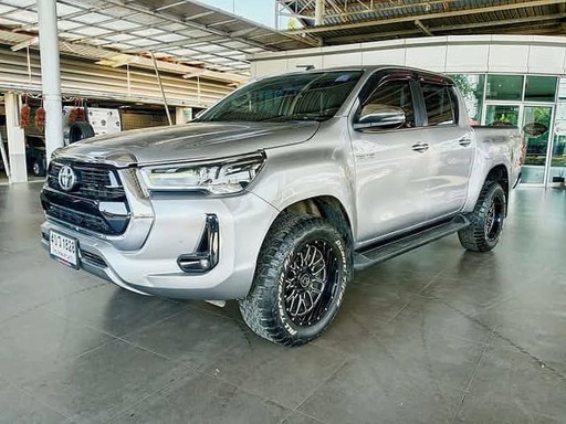 2020 TOYOTA Hilux