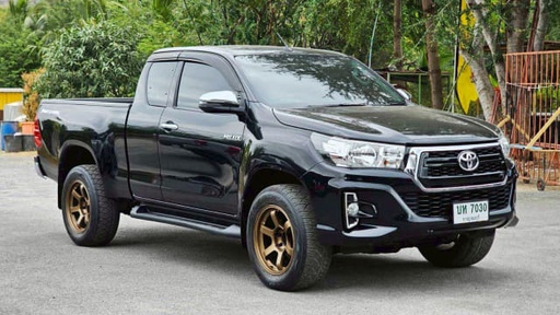 2019 TOYOTA Hilux