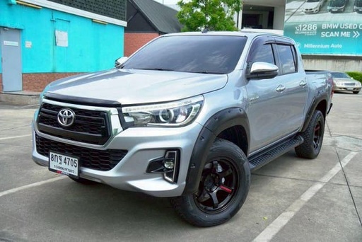 2019 TOYOTA Hilux