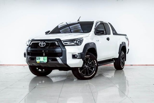 2021 TOYOTA Hilux