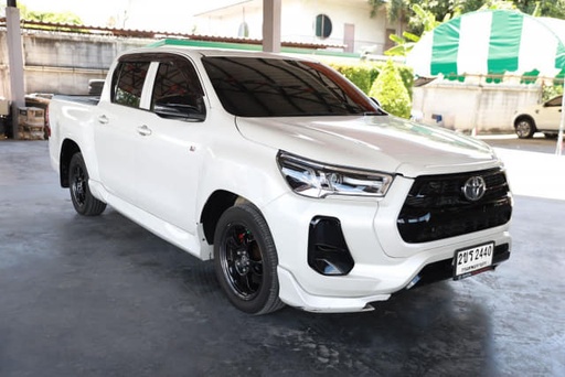 2021 TOYOTA Hilux