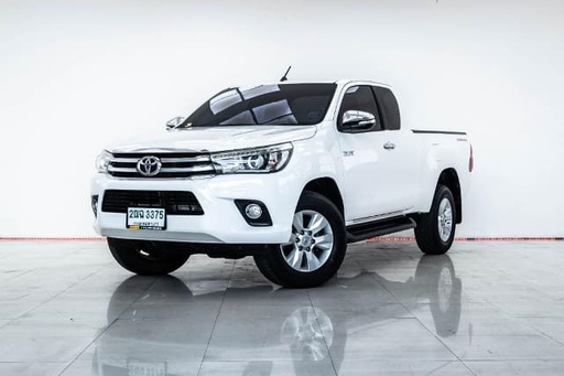2017 TOYOTA Hilux