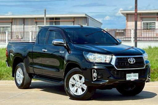 2019 TOYOTA Hilux
