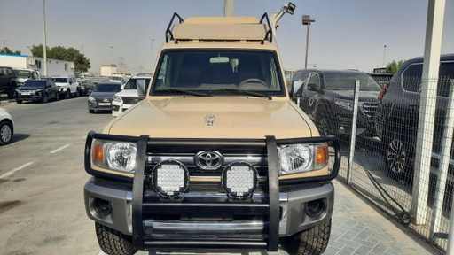 2019 TOYOTA Land Cruiser