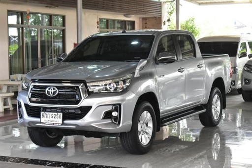2018 TOYOTA Hilux