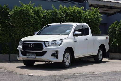 2019 TOYOTA Hilux