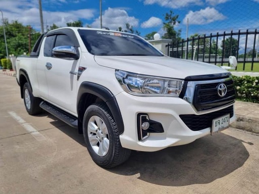 2019 TOYOTA Hilux