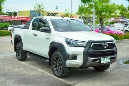 2021 TOYOTA Hilux