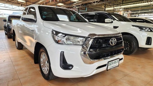 2021 TOYOTA Hilux