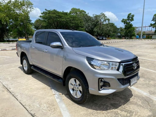 2019 TOYOTA Hilux