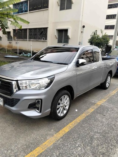 2017 TOYOTA Hilux