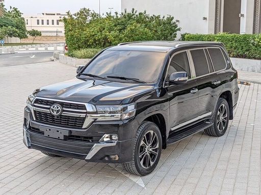 2018 TOYOTA Land Cruiser