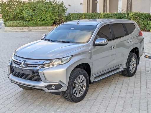 2017 MITSUBISHI Montero