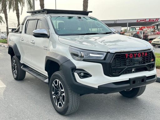 2021 TOYOTA Hilux