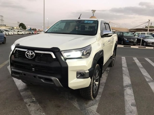 2020 TOYOTA Hilux