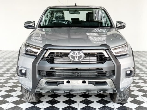 2024 TOYOTA Hilux