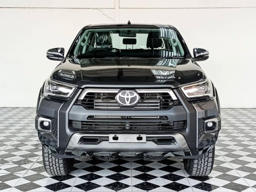 2024 TOYOTA Hilux