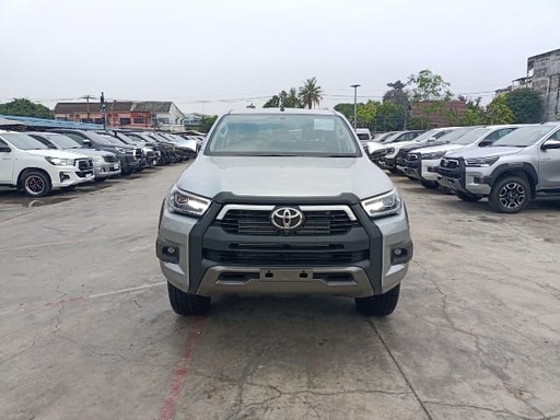 2024 TOYOTA Hilux