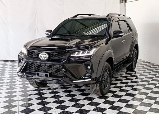 2016 TOYOTA Fortuner