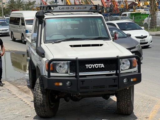 2017 TOYOTA Land Cruiser