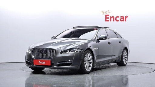 2017 JAGUAR XJ Series