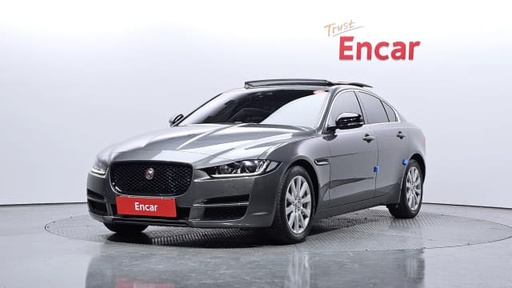 2018 JAGUAR XE