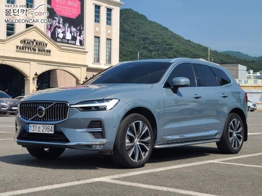 2022 VOLVO XC60