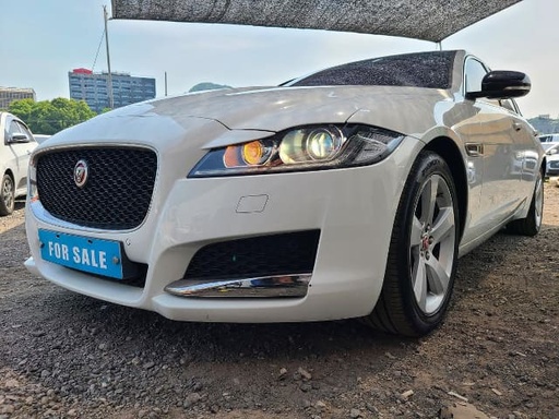 2017 JAGUAR XF