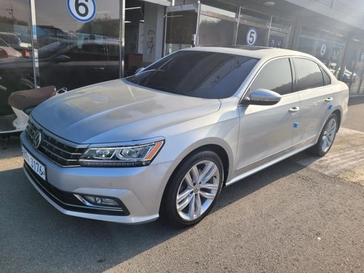 2018 VOLKSWAGEN Passat