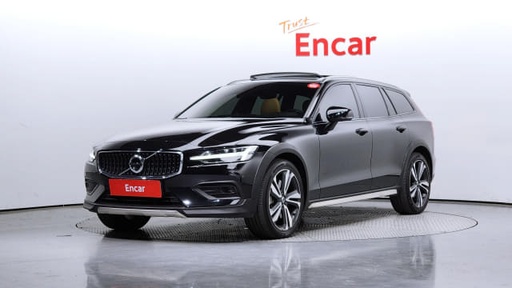 2020 VOLVO V60