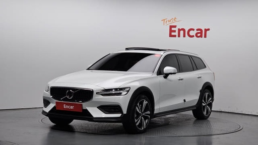 2020 VOLVO V60