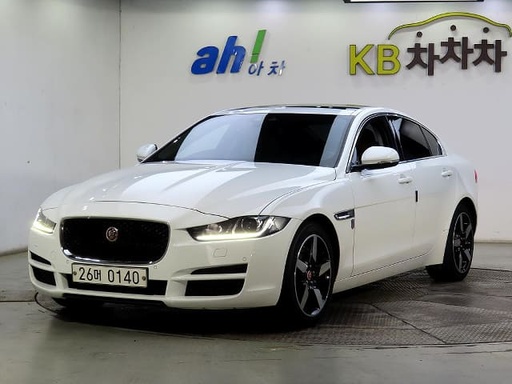 2017 JAGUAR XE