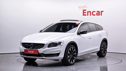 2017 VOLVO V60, 