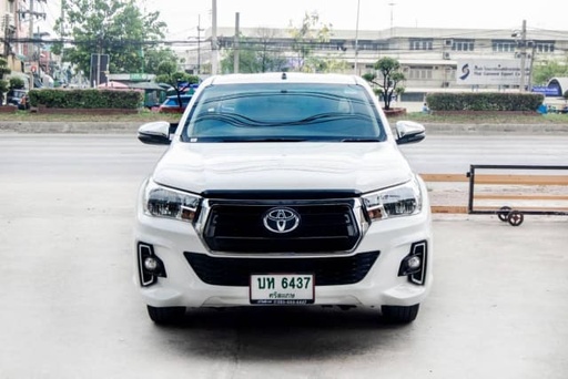 2019 TOYOTA Hilux