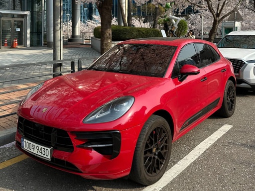 2021 Porsche MACAN